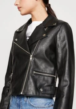 Vero Moda Vmnicole Short Coated Jacket - Faux Leather Jacket - Black -Vero Moda 0046695b007c4d688941c2ccb3636724