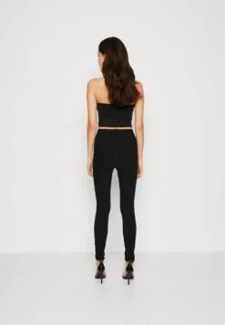 Vero Moda Vmaugustasuka - Leggings - Trousers -Vero Moda 01d11ff876fd455d80d4fa9a59a049f4