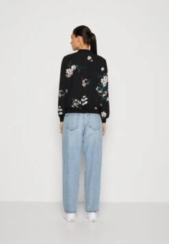 Vero Moda Vmhallie - Bomber Jacket - Black/Vilma -Vero Moda 02ddd14e6cae4934a1b6546ddc3f814f