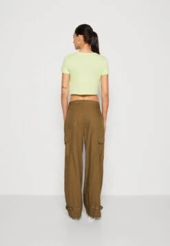 Vero Moda Vmcharlotte Pant - Cargo Trousers -Vero Moda 03c86b20eaab44b6a345c2f4fa1546f3