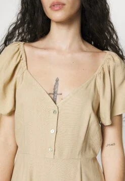 Vero Moda Petite Vmmymilo Calf Dress - Day Dress - Irish Cream -Vero Moda 04f91a8b88804ef6a761e20532ec6736