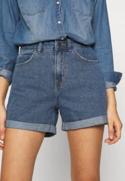 Vero Moda Vmnineteen Loose Shorts - Denim Shorts - Medium Blue Denim -Vero Moda 0582f8c56d5c4e9d86009354a5a817a5