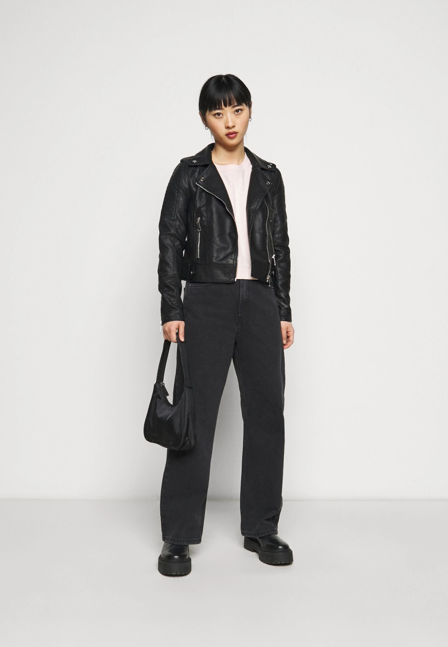 Vero Moda Petite Vmkerriultra Short Jacket - Faux Leather Jacket - Black 4 Vero Moda Petite Vmkerriultra Short Jacket - Faux Leather Jacket - Black - Image 2