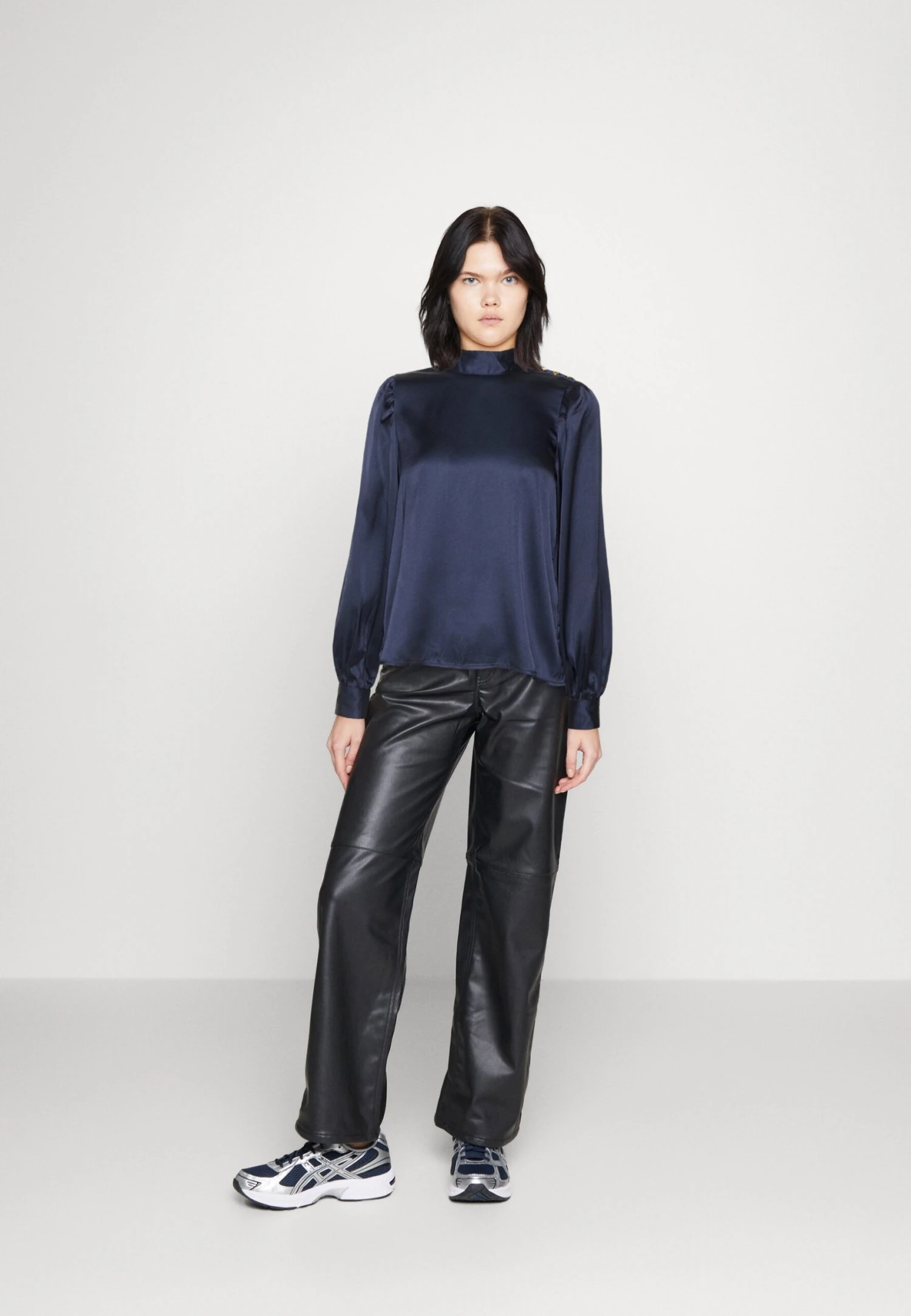 Vero Moda Vmlola Button - Blouse - Navy Blazer 4 Vero Moda Vmlola Button - Blouse - Navy Blazer - Image 2