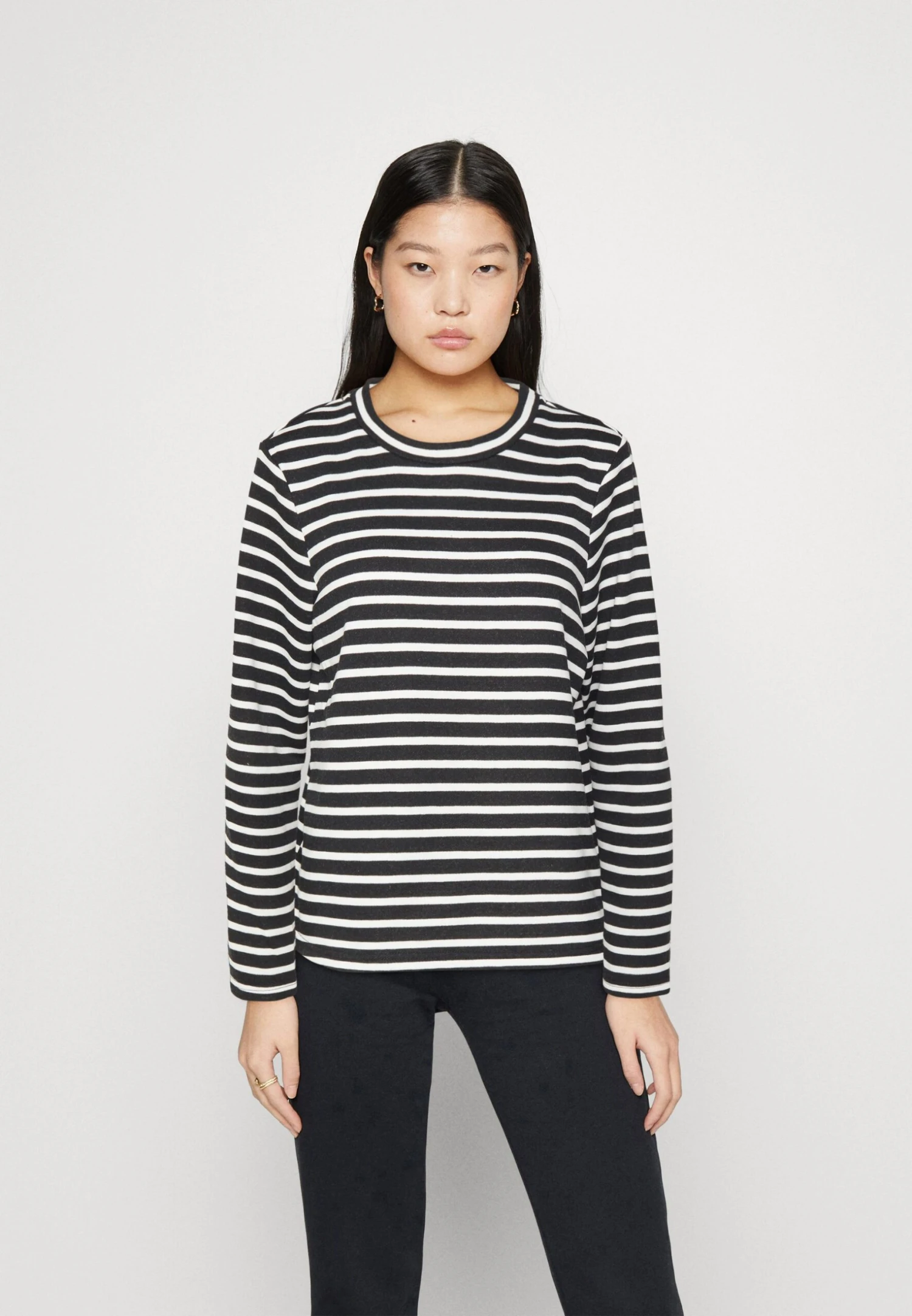 Vero Moda Vmmathilde - Sweatshirt - Black 3 Vero Moda Vmmathilde - Sweatshirt - Black