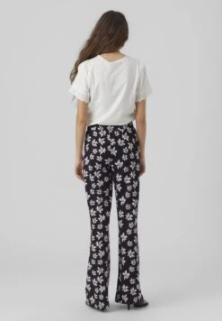 Vero Moda Vmpanna Glenn - Print T-Shirt - Snow White -Vero Moda 0cb2c137cade4b229a120e37cb913adf