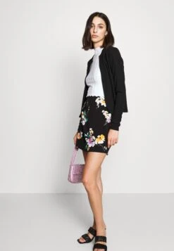 Vero Moda Tall Vmshilah Naja- Mini Skirt - Black/Penny 11 Vero Moda Tall Vmshilah Naja- Mini Skirt - Black/Penny -Vero Moda 0cef9040be2245e9a4b533b715d57918