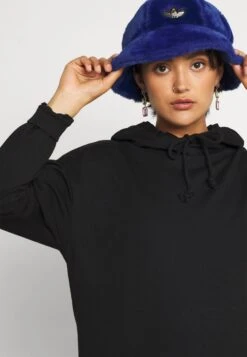 Vero Moda Vmoctavials Hoodie Dress - Day Dress - Black -Vero Moda 0fac55d8280540f085aaf3ffd1f4fd95