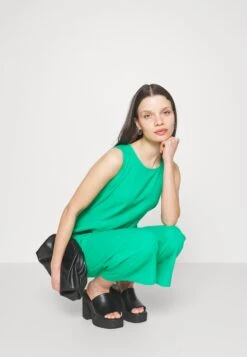 Vero Moda Petite Vmmymilo Culotte - Jumpsuit - Bright Green 13 Vero Moda Petite Vmmymilo Culotte - Jumpsuit - Bright Green -Vero Moda 127d45be04cc4702931db8eac08e416c
