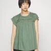 Vero Moda Petite Vmdebbie Pleat - Blouse - Laurel Wreath -Vero Moda 12f499926fab474cb8eefe3c38b30a79