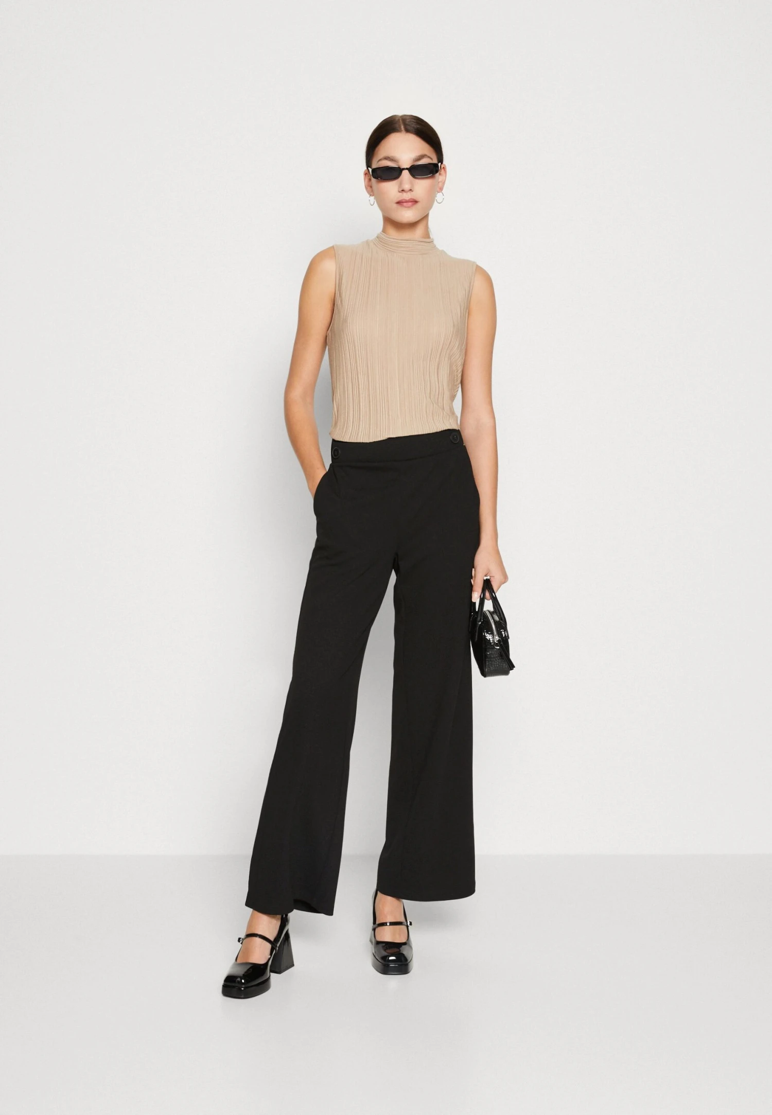 Vero Moda Vmlivanaya Wide Pant - Trousers 4 Vero Moda Vmlivanaya Wide Pant - Trousers - Image 2