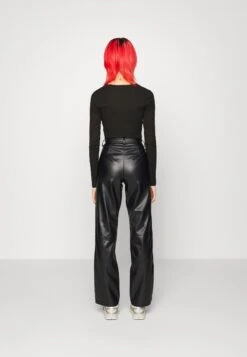 Vero Moda Vmzamiraolympia Straight Pant - Trousers -Vero Moda 146f0fdf9e864169b9de04630f9b4a44