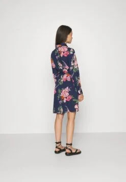 Vero Moda Petite Vmviola Short Shirt Dress - Shirt Dress - Navy Blazer 9 Vero Moda Petite Vmviola Short Shirt Dress - Shirt Dress - Navy Blazer -Vero Moda 1716cfbfb1554c06b6515f78123aba89