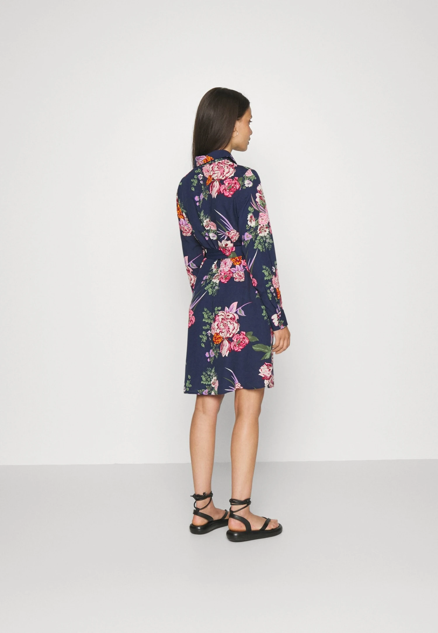 Vero Moda Petite Vmviola Short Shirt Dress - Shirt Dress - Navy Blazer 5 Vero Moda Petite Vmviola Short Shirt Dress - Shirt Dress - Navy Blazer - Image 3