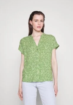 Vero Moda Tall Blouse - Reseda/Sara