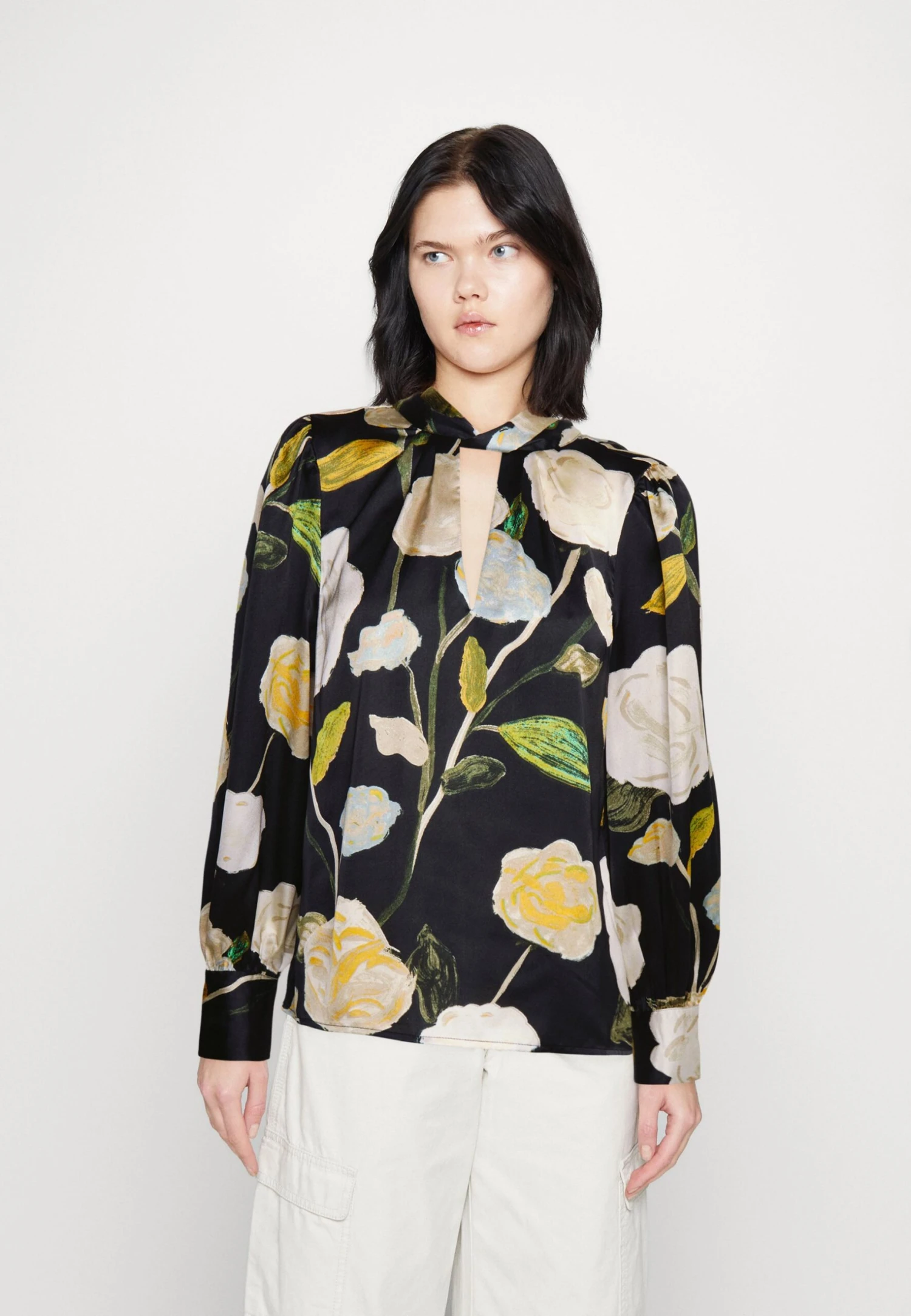 Vero Moda Vmrenee Noa Tie - Blouse - Black/Renee 3 Vero Moda Vmrenee Noa Tie - Blouse - Black/Renee