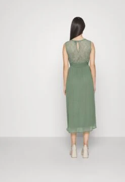 Vero Moda Petite Vmmia Lace Back Dress - Day Dress - Laurel Wreath -Vero Moda 220b1a87612d41a29aa6acebea61bd10