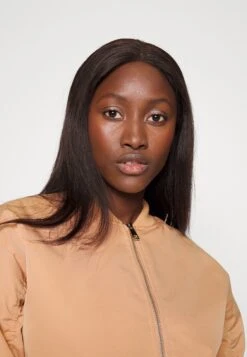 Vero Moda Tall Vmalexa Short Jacket- Bomber Jacket - Cork -Vero Moda 236c71f2ed9c48159c39deaa77e20bfc