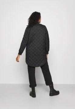 Vero Moda Curve Vmhayle Jacket - Short Coat - Black -Vero Moda 249d31d47a4b48b59c0d16ea129b9731