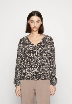 Vero Moda Tall Vmnaja V Neck Pleat - Blouse - Oatmeal/Linea Leo