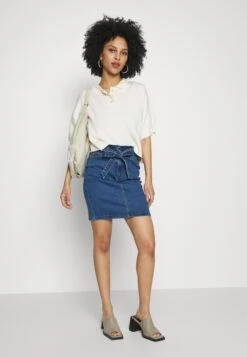 Vero Moda Petite Vmcamilla Short Paperbag Skirt- Maxi Skirt - Medium Blue Denim 11 Vero Moda Petite Vmcamilla Short Paperbag Skirt- Maxi Skirt - Medium Blue Denim -Vero Moda 25f454a6b54647eb890b57d470cb7057