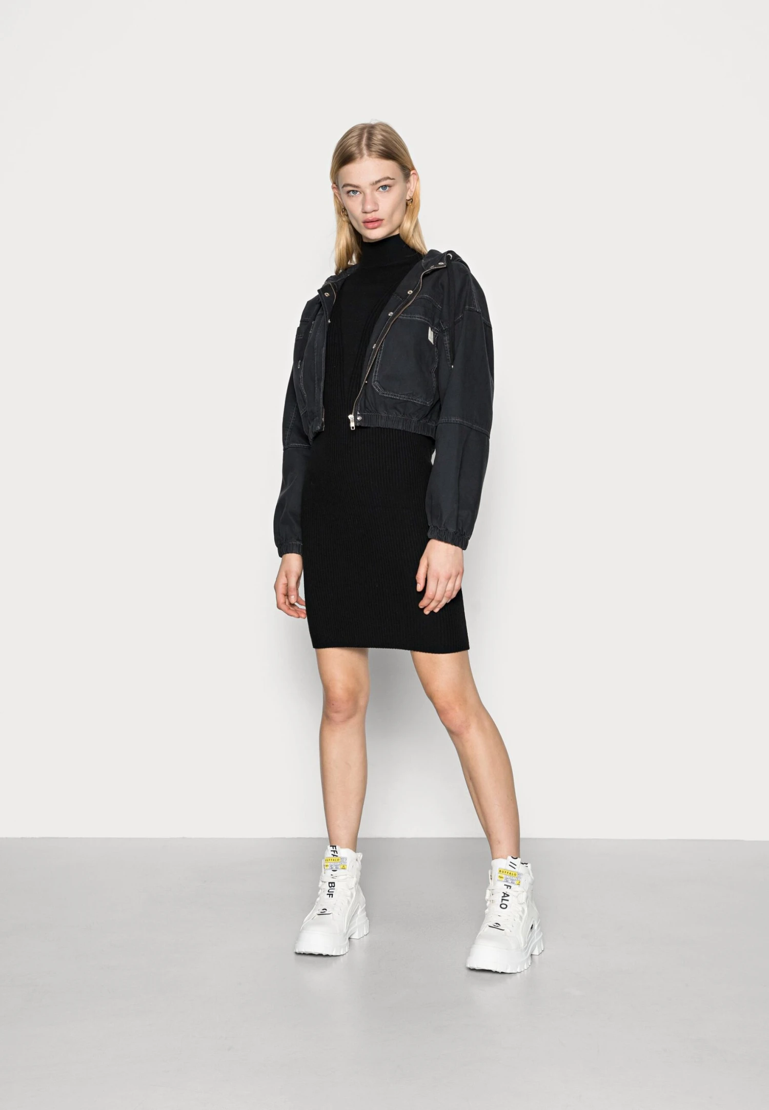 Vero Moda Vmraina Highneck Above Knee Dress - Shift Dress 4 Vero Moda Vmraina Highneck Above Knee Dress - Shift Dress - Image 2