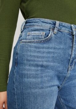 Vmwilma Mom- Straight Leg Jeans - Medium Blue Denim -Vero Moda 29eb18a70c83479fb76cde471a1e0659
