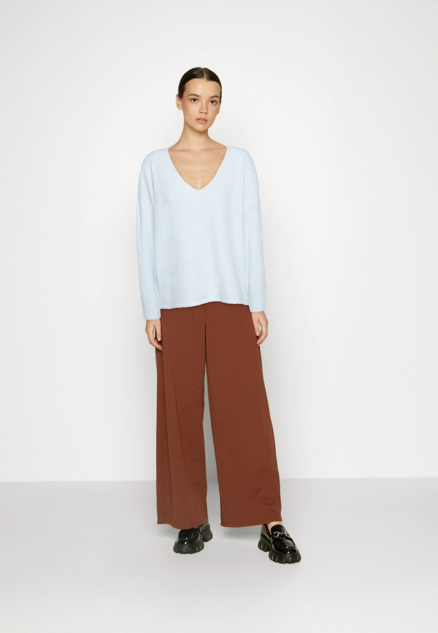 Vero Moda Vmdoffy Ls V-Neck Stripe Ga Boo - Jumper - Skyway Melange 4 Vero Moda Vmdoffy Ls V-Neck Stripe Ga Boo - Jumper - Skyway Melange - Image 2