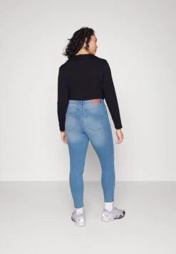 Vero Moda Curve Vmsophia Skinny - Jeans Skinny Fit -Vero Moda 2e722b89cd714344a5e2929173eee5a7