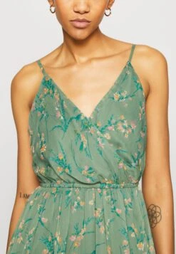 Vero Moda Vmsmilla Singlet Wrap Ankle Dress- Maxi Dress - Laurel Wreath/Vega 13 Vero Moda Vmsmilla Singlet Wrap Ankle Dress- Maxi Dress - Laurel Wreath/Vega -Vero Moda 2ff33db4a70e4843915b04b8e14635b8