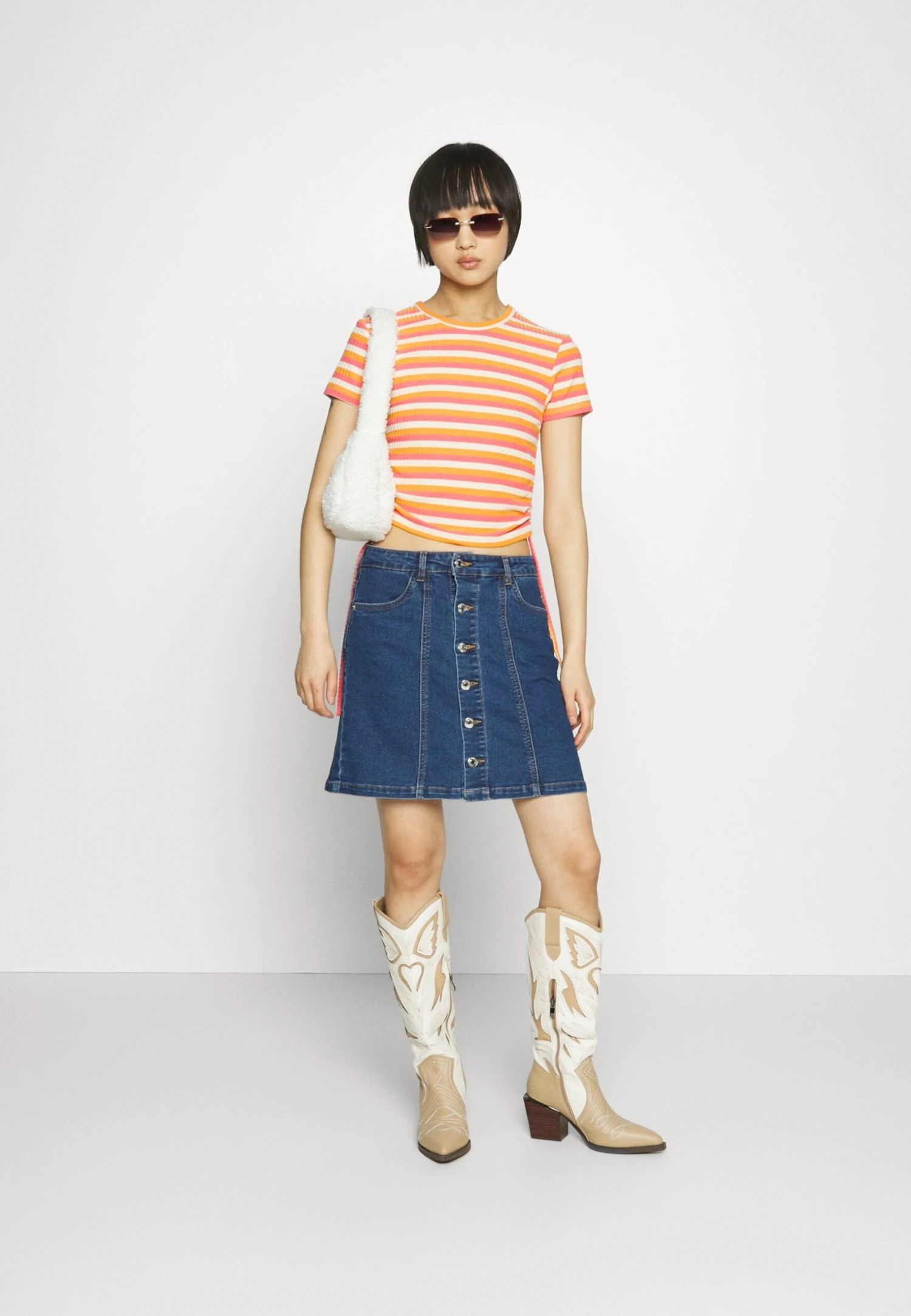 Vero Moda Petite Vmpetra - Denim Skirt 4 Vero Moda Petite Vmpetra - Denim Skirt - Image 2