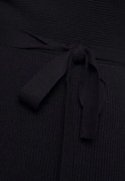 Vero Moda Vmhollyrem V Neck Dress - Jumper Dress -Vero Moda 3330fcb623a846dbb1439da9ab87f8d4