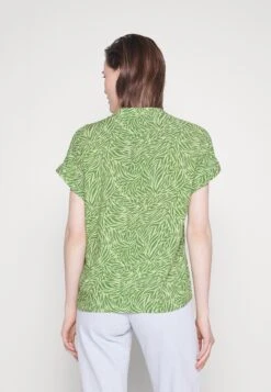 Vero Moda Tall Blouse - Reseda/Sara 11 Vero Moda Tall Blouse - Reseda/Sara -Vero Moda 34d39978d4334f89824dbcb61a19ae24