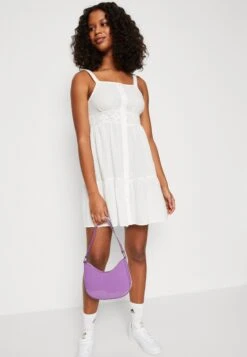 Vero Moda Vmmilan Short Dress - Shirt Dress - Snow White 11 Vero Moda Vmmilan Short Dress - Shirt Dress - Snow White -Vero Moda 34e42f48ceff4d0ca593434f469e4501