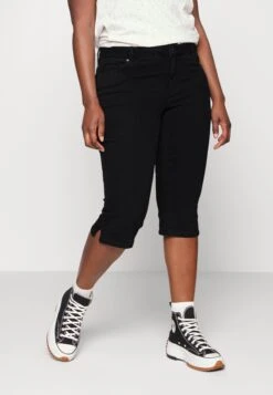 Vero Moda Curve Vmruna Seven Knickers - Denim Shorts - Black