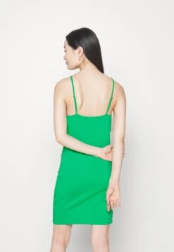 Vero Moda Petite Vmmadamaxi Singlet Short Dress Jrs Ptt - Day Dress - Bright Green -Vero Moda 377a705f4b63464ba67551275b748f56