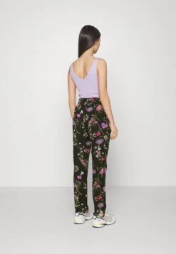 Vero Moda Petite Vmeasy Pants- Trousers - Black/Mille -Vero Moda 39744fa3abb14eefbc4e4d0857a0ef14