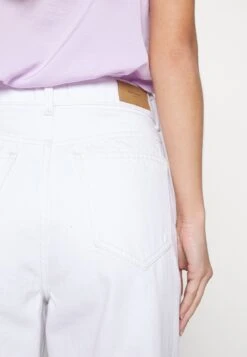 Vero Moda Petite Vmkathy Shr Wide Clr Jeans Ptt - Bootcut Jeans - Snow White 13 Vero Moda Petite Vmkathy Shr Wide Clr Jeans Ptt - Bootcut Jeans - Snow White -Vero Moda 3cec5cb67d7e4e05a115e0f2ac63d9c0