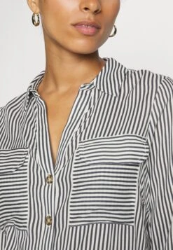 Vero Moda Petite Vmbumpy - Button-Down Blouse - Snow White /India Ink -Vero Moda 4594054bb2f3414ab021e4f53fb8d621