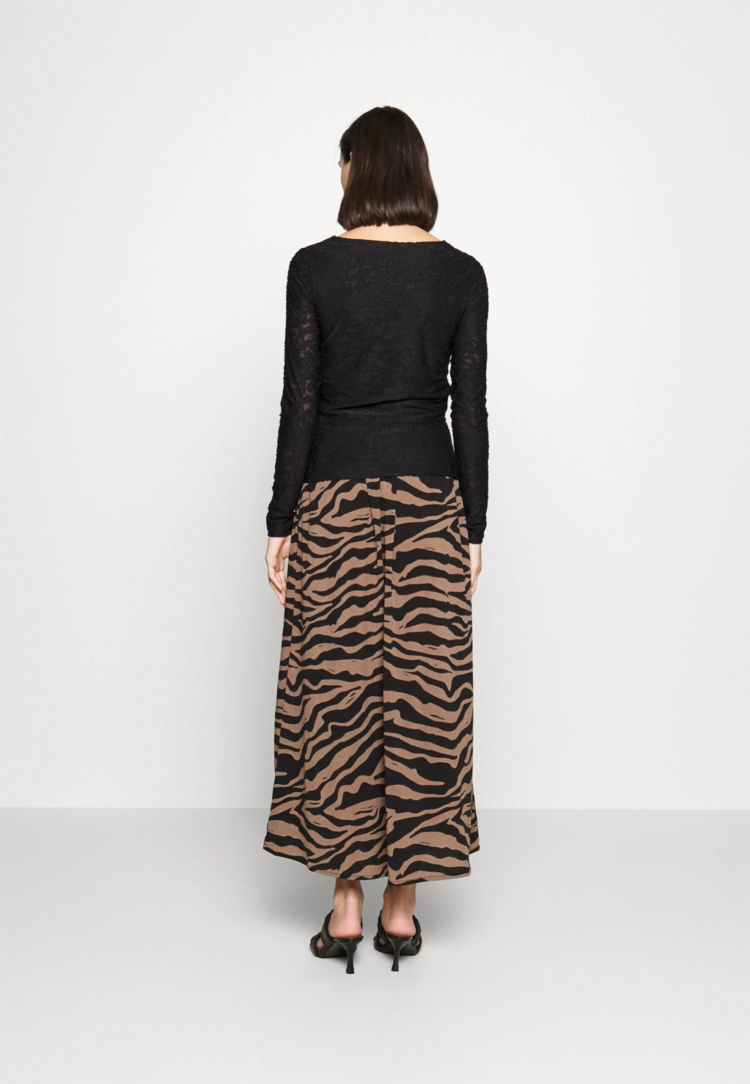Vero Moda Tall Vmshilah Naja Ankle Skirt - Maxi Skirt - Brown Lentil/Perla 5 Vero Moda Tall Vmshilah Naja Ankle Skirt - Maxi Skirt - Brown Lentil/Perla - Image 3