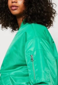 Vero Moda Vmamber Oversize Jacket - Bomber Jacket -Vero Moda 4bc253a994b645db876c81b780f6b4bc