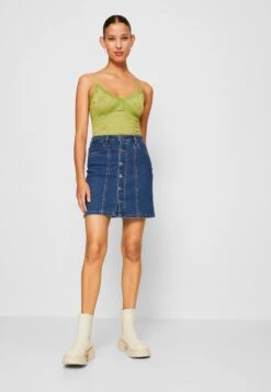 Vero Moda Vmpetra Short Skirt - Denim Skirt - Medium Blue Denim -Vero Moda 4e335cf50e8c433a968c13c89459a872