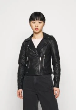 Vero Moda Petite Vmkerriultra Short Jacket - Faux Leather Jacket - Black