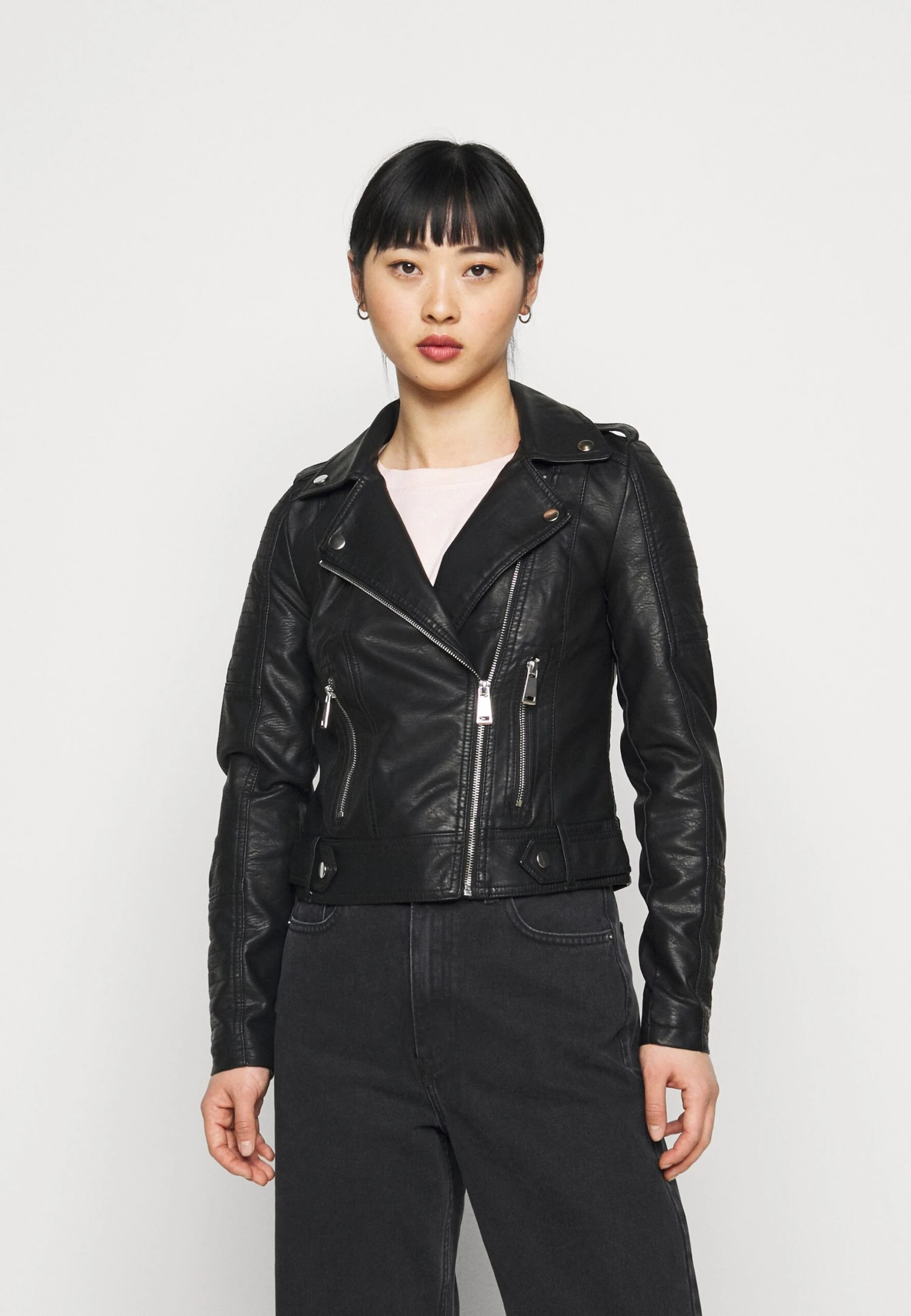 Vero Moda Petite Vmkerriultra Short Jacket - Faux Leather Jacket - Black 3 Vero Moda Petite Vmkerriultra Short Jacket - Faux Leather Jacket - Black