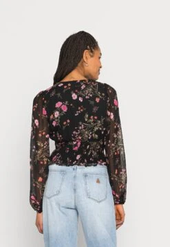 Vero Moda Vmrosa V Neck Smock - Long Sleeved Top - Black/Pink -Vero Moda 4e5dce3dc1474442b72b3a39b5ffee0c