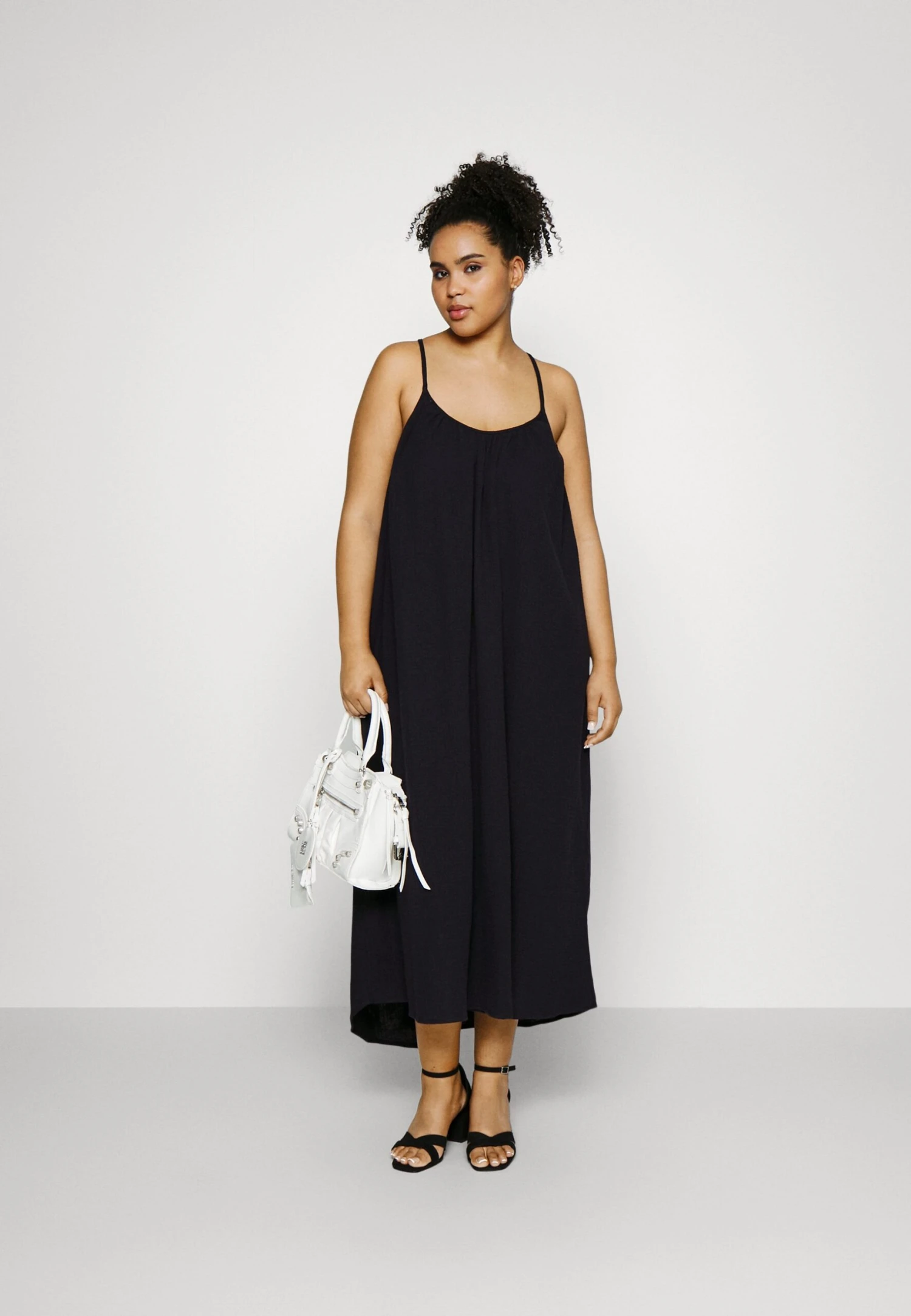 Vero Moda Curve Vmnatali Nia Singlet 7/8 Dress Wvn Cur - Day Dress 4 Vero Moda Curve Vmnatali Nia Singlet 7/8 Dress Wvn Cur - Day Dress - Image 2