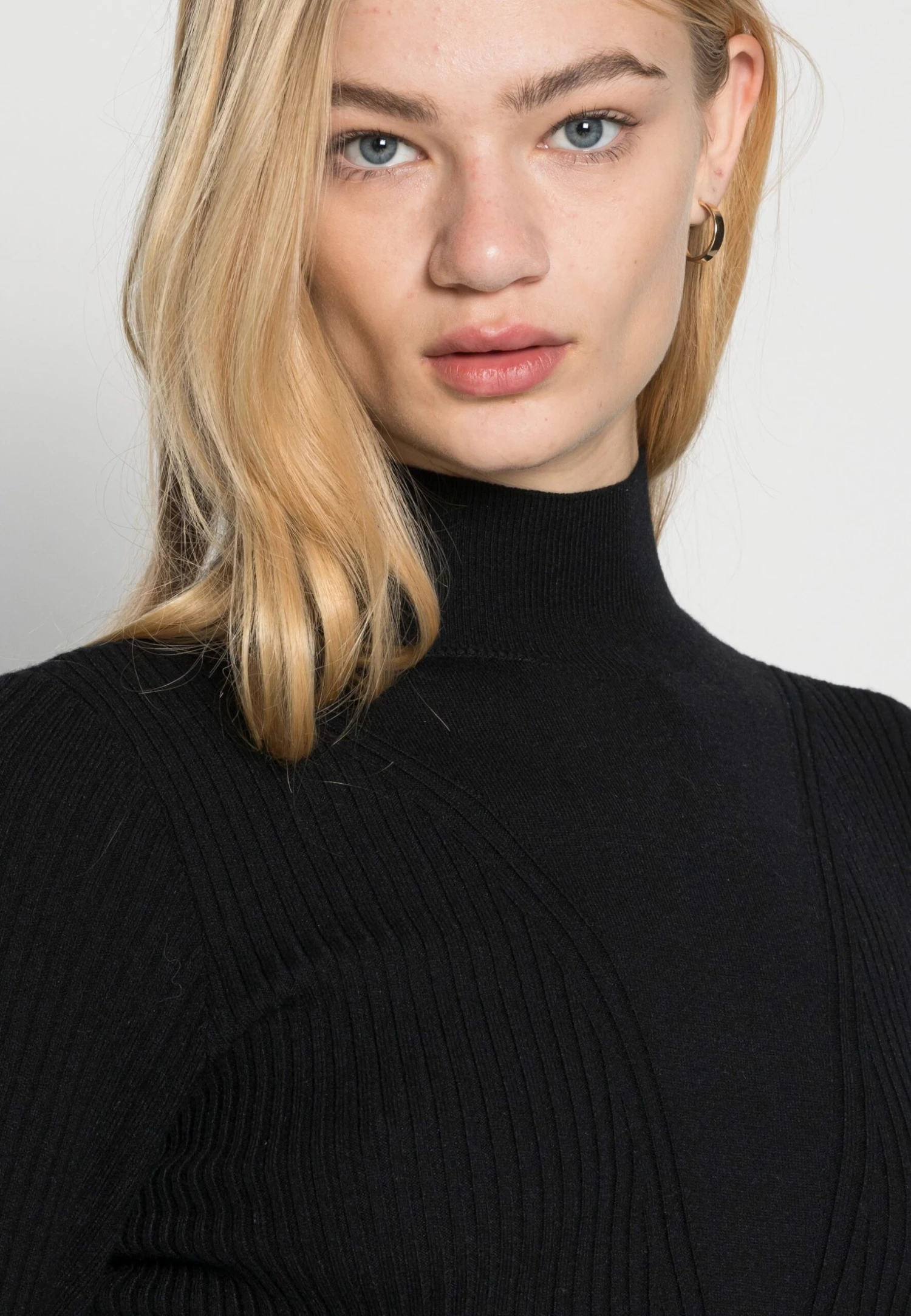 Vero Moda Vmraina Highneck Above Knee Dress - Shift Dress 7 Vero Moda Vmraina Highneck Above Knee Dress - Shift Dress - Image 5