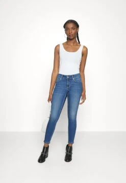 Vero Moda Petite Vmsela Mr Slim Shape - Jeans Skinny Fit - Med Blue Denim -Vero Moda 5033d5d4e11c4c4cb363edf7ab92256c
