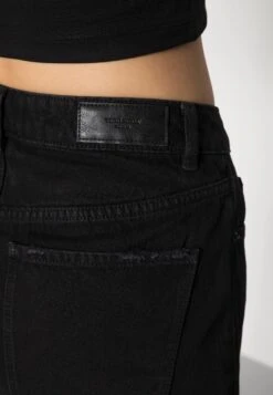 Vero Moda Vmnineteen Loose Shorts - Denim Shorts - Black 11 Vero Moda Vmnineteen Loose Shorts - Denim Shorts - Black -Vero Moda 5297be3af5a543feb640df378083d6d3