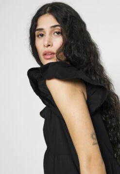 Vero Moda Petite Vmjarlotte Calf Slit Dress - Day Dress - Black -Vero Moda 544e45b0ee834109ac24e8b9ee72b47a